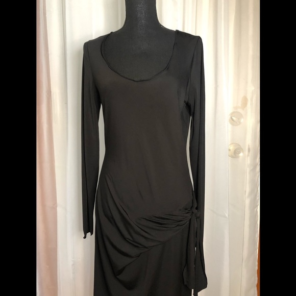 Studio M Dresses & Skirts - Studio M Round Neck•Pullover•Side Hip Tie Dress